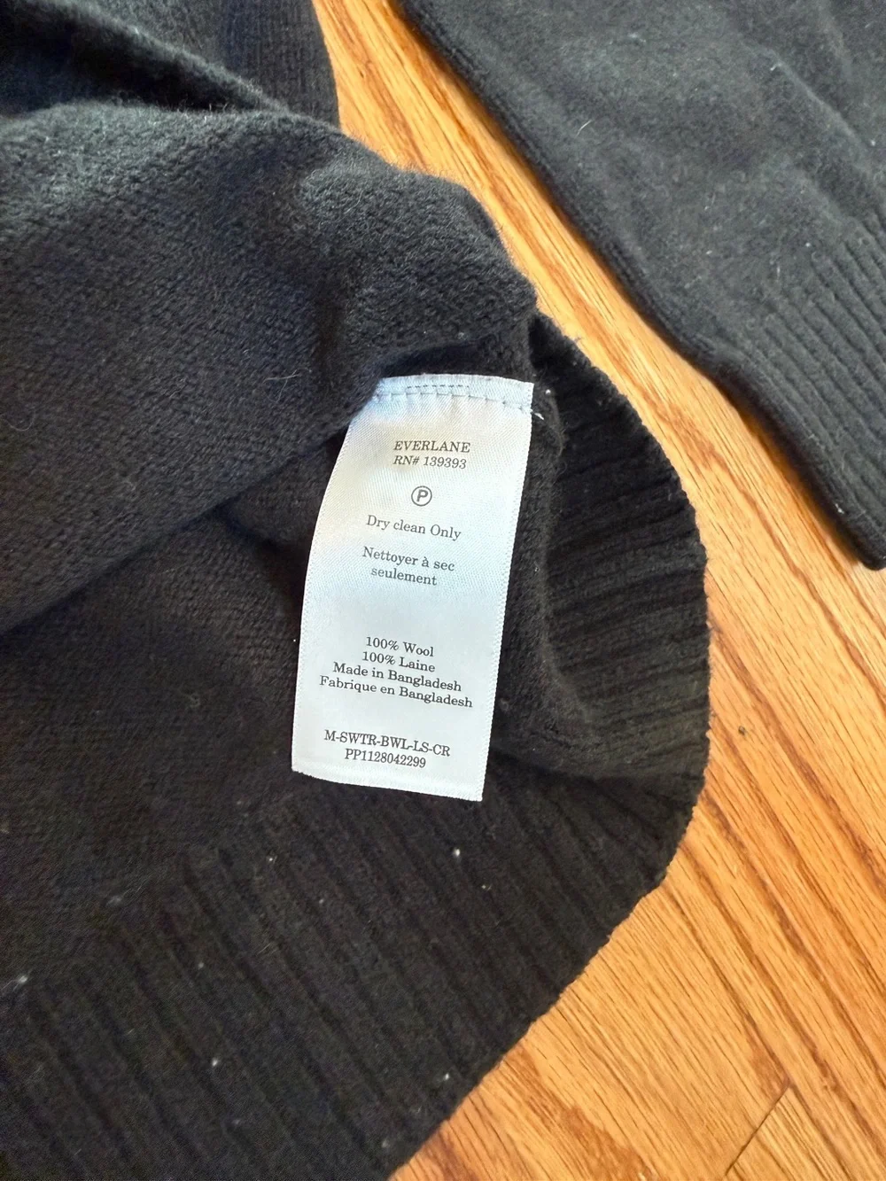Everlane Black Crewneck Sweater - Large